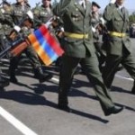 Սպանված զինվորի դագաղը մեքենայից հանել են ու սպառնում են ոտքով բերել Երեւան