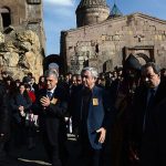 Մարզպետի ավտոմեքենան վթարի է ենթարկվել, լրագրողին խնդրում են «շուխուռ չդնել» Մարզպետի ավտոմեքենան վթարի է ենթարկվել, լրագրողին խնդրում են «շուխուռ չդնել»