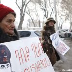 Բունտի ուրվակա՞նն է բախում երկրի դարպասները