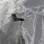 Մեքենան կախվել էր կամրջից Մեքենան կախվել էր կամրջից