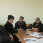 Երկու ավել, անստորագիր քվեաթերթիկ՝ քվեատուփում