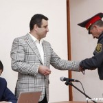 Էպոսագետին թույլատրվեց տեսակցել կնոջ եւ երեխաների հետ