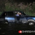Հրշեջ փրկարարները գետից հատուկ ճոպանի միջոցով դուրս բերեցին Range Rover-ը