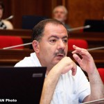 Մանվել Գրիգորյանն ընդդիմացավ Աղվան Վարդանյանին