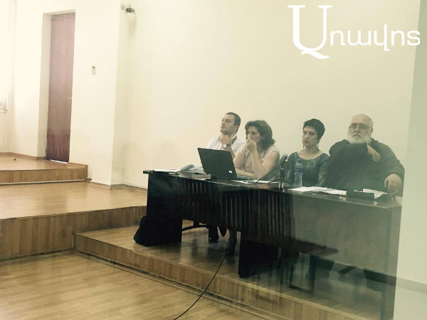 Երեխան կացնահարված մոր կողքը կանգնած՝ անընդհատ ղժժում էր. Թագուհի Մանսուրյանի հարեւանը ցուցմունք տվեց Երեխան կացնահարված մոր կողքը կանգնած՝ անընդհատ ղժժում էր. Թագուհի Մանսուրյանի հարեւանը ցուցմունք տվեց