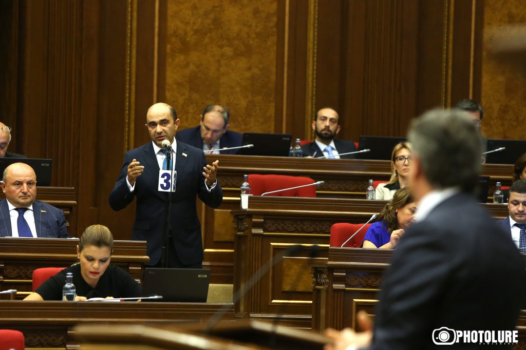 Մարուքյանը Կարեն Կարապետյանին հարցրեց՝ արեւմտյան երկրներ չե՞ն հրավիրում իրեն, թե՞ հրավիրում են՝ չի գնում Մարուքյանը Կարեն Կարապետյանին հարցրեց՝ արեւմտյան երկրներ չե՞ն հրավիրում իրեն, թե՞ հրավիրում են՝ չի գնում