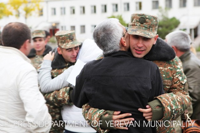 ԾՆՈՂԸ ԵՐԵԽԱՅԻՆ ՈՒՂԱՐԿԵՑ ԲԱՆԱԿ