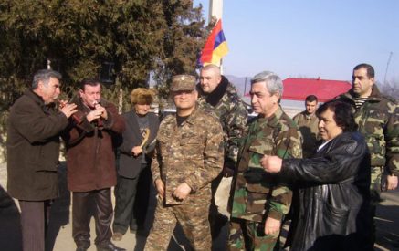 Տավուշի մարզպետը բանակում չի ծառայել, սակայն կարեւորում է բանակի դերը