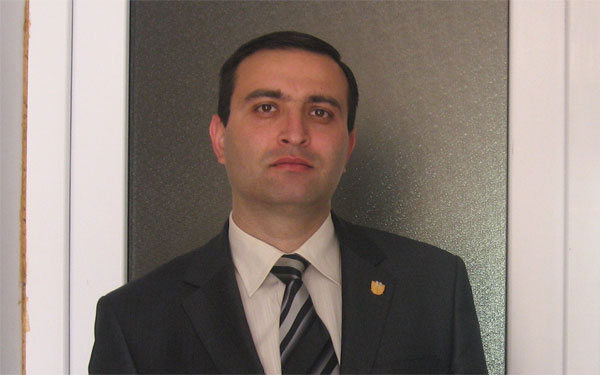 Ruben-Hakobyan pastaban