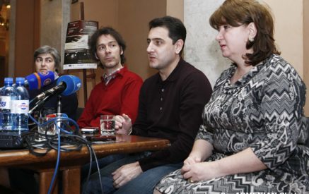 Աշխարհահռչակ դաշնակահար Բերնդ Գլեմզերը գոհ է հայ ուսանողուհուց