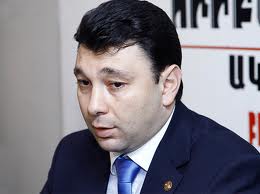 «Ինչպե՞ս և ինչո՞ւ են միավորվելու, եթե առավոտից երեկո քննադատում են Րաֆֆի Հովհաննիսյանի գործած ու չգործած սխալները»