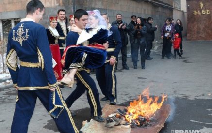 «Կրակը, որ վառում են, եկեղեցին չի ընդունում». Տեր Շահե քահանա Հայրապետյան