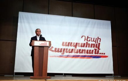 Սերժ Սարգսյանը մրցակցությունից դուրս է. Նեզավիսիմայա Գազետա