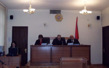 Լիցքավորված ատրճանակը՝ զուգարանի առաստաղի մեջ
