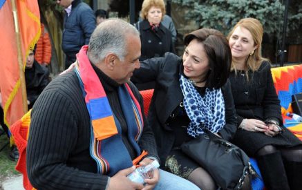 «Բարեւ Երեւան» ցուցակի առաջին տողում եղել է Լիլիթ Գալստյանը՝ չեն համախմբվել