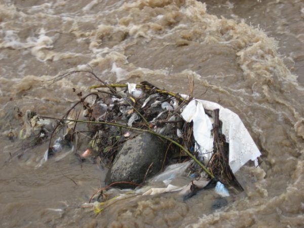 Հորդառատ անձրևի պատճառով ջրալցվել են «Տանձուտ» գետի մերձակա տնակները