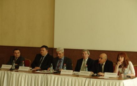 Ո՞վ պետք է տա  Թեւան Պողոսյանի տաքսու գումարը