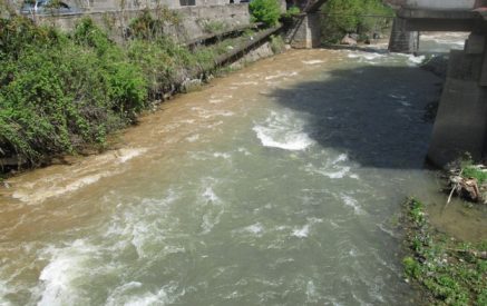 Այսօր Կապանի Ողջի գետին պղտոր ջրեր էին խառնվել (Տեսանյութ)