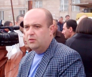 Ilur.am-ի լրագրողի վրա հարձակվածը ՀՀԿ-ից ավագանու թեկնածու «Տուրբոն» է