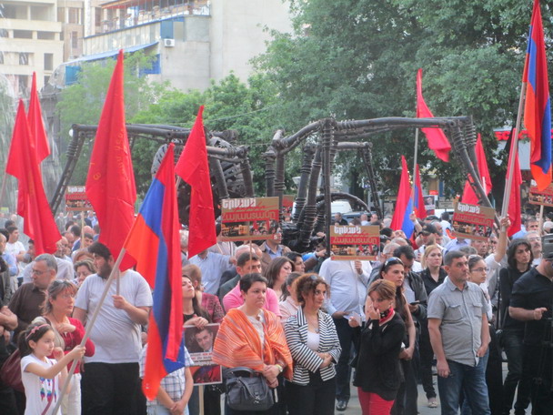 ՀՅԴ-ն սպառնում է մռութ ջարդել, եթե ոստիկանները չմիջամտեն