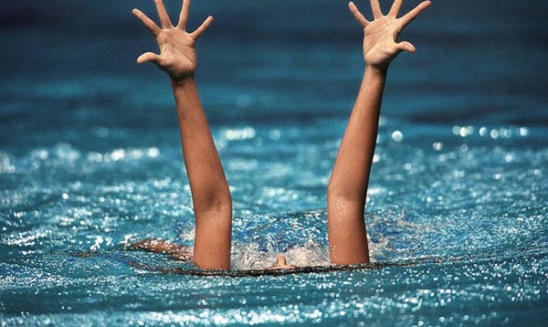 Ավստրալացի լողորդուհին որոշել է առանց շնաձկներից պաշտպանվելու լողալով Կուբայից հասնել ԱՄՆ