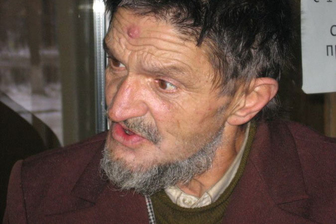 Комсомолская Правда. «Վալերի Իսայանց՝ անտուն բանաստեղծը կրկին ուշադրության կենտրոնում է»