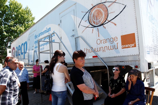 Orange Հիմնադրամի աջակցությամբ Հայկական ակնաբուժության նախագիծը Տավուշի մարզում շուրջ 5,484 մարդու տրամադրել է անվճար ակնաբուժական ծառայություններ (ֆոտոշարք)