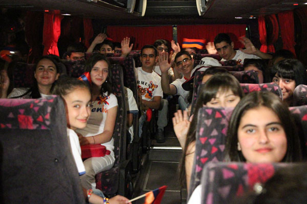 Երևանցի 46 շնորհալի աշակերտներ մեկնել են Բուխարեստ