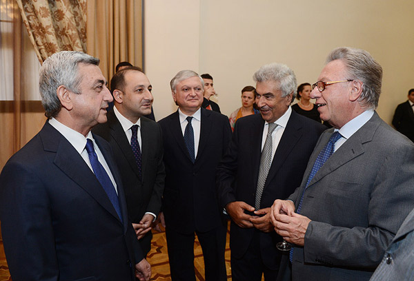 Ընդունելություն՝ ի պատիվ երևանյան համաեվրոպական խորհրդաժողովի մասնակիցների