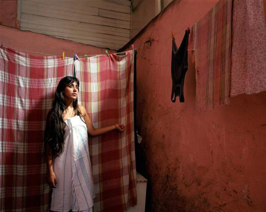 The Hindu. Անահիտ Հայրապետյան՝ կանանց դեմ բռնությունը ֆոտոխցիկով
