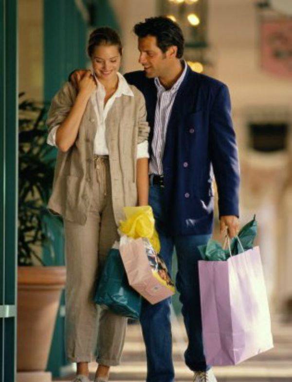 Տղամարդկանց 58 տոկոսը խոստովանել է, որ նրանք հաճույքով են գնում գնումների. Տղամարդկանց գնումների մասին