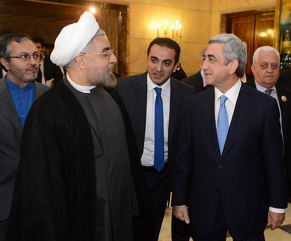 Սերժ Սարգսյանը Իրանի նորընտիր նախագահ Հասան Ռոհանիի հետ քննարկել է Ղարաբաղի հակամարտության բանակցային գործընթացի ներկա վիճակը