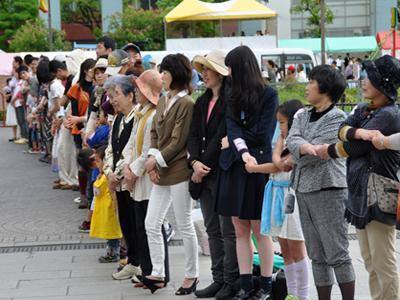 Աշխարհի ամենաերկար ձեռքսեղմումների շարքը գրանցվել է Ճապոնիայում
