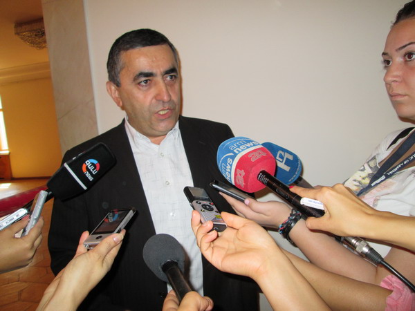 Արմեն Ռուստամյան. «Մենք իմիտացիաների կողմնակից երբեք չենք եղել»