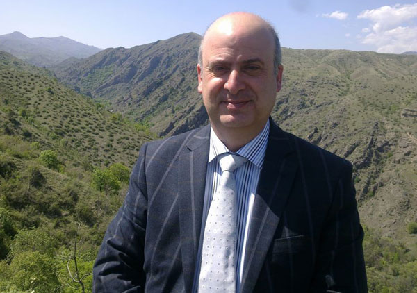 «Հայաստանում նվազում է հայախոսների թիվը». «Իրատես de facto»