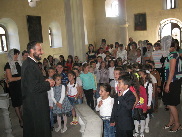Սբ.Խաչ եկեղեցում կատարվեց առաջին դասարանցիների օրհնության կարգ
