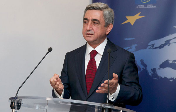 Եվրահանձնաժողովն ասում է, որ Սերժ Սարգսյանը մեկնելու է Վիլնյուս
