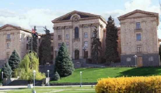 Պատգամավորների ցանկը, որոնք ստանում են Երևան քաղաքում բնակարանի վարձին համարժեք փոխհատուցում