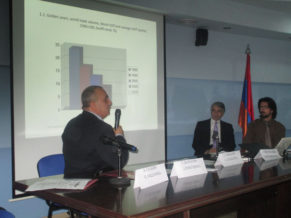 Ուզբեկ միգրանտներին հայերից գերադասում են` որպես խելոք աշխատուժ (Տեսանյութ)