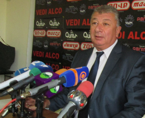 Բուհի ռեկտորը՝ ընդդիմախոսներին. «Դա չէր սազում գրագետ մարդուն» (Տեսանյութ)