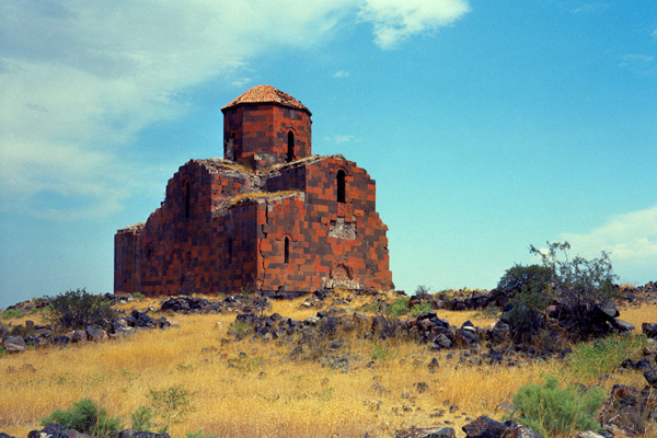 Asbarez. Հայկական Մրենը՝ վտանգված հուշարձանների ցուցակում