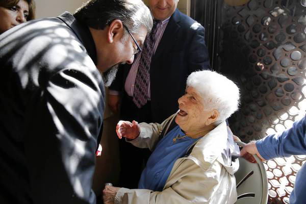 Chicago Tribune. Ցեղասպանությունը վերապրած 107-ամյա տիկնոջը պատվել են Չիկագոյում