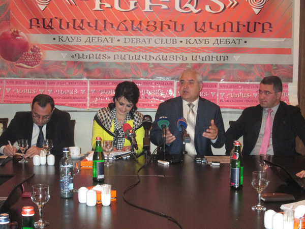 ԼՂՀ-ն Ադրբեջանին նվիրվելիք «մանրադրամ», Մաքսային միության անդամակցումը՝ «կասկածելի»