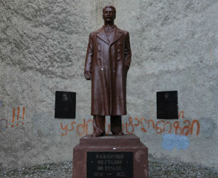 Վրացիները նորից ապամոնտաժել են Ստալինի արձանը. «Ազատություն»