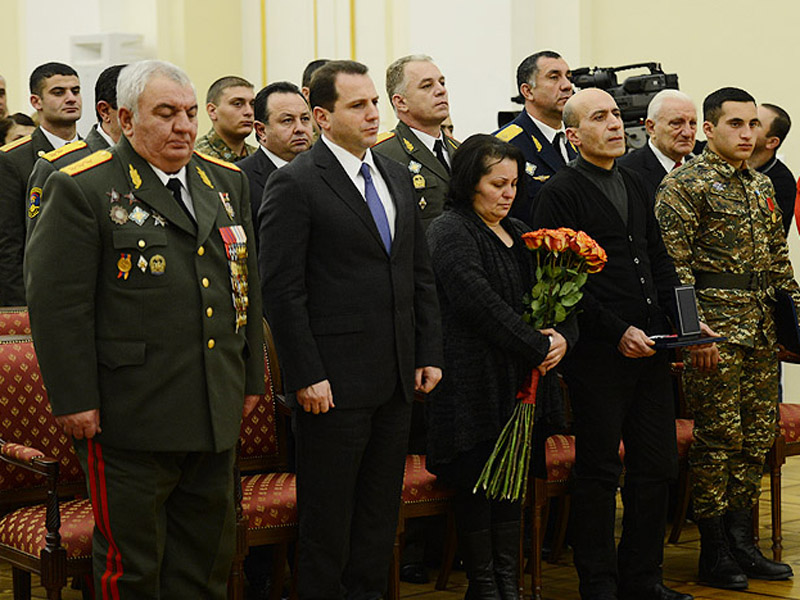Բանակի օրվա առթիվ մի խումբ զինծառայողներ և ազատամարտիկներ արժանացել են ՀՀ պետական բարձր պարգևների