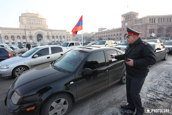 Ավտոերթ ընդդեմ պարտադիր կուտակայինի (ֆոտոշարք)