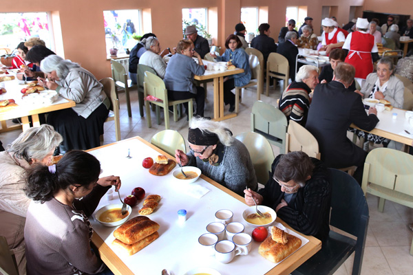 Մայրաքաղաքում բարեգործական  ճաշարաններից օգտվում է 2400 շահառու