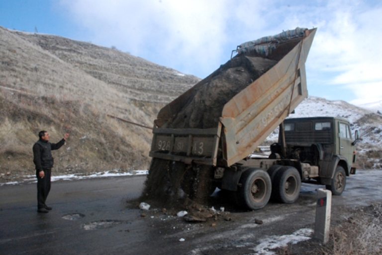 Վերանորոգվել է Երևան-Գառնի-Գեղարդ ավտոճանապարհի սողանքային գոտում գտնվող հատվածը