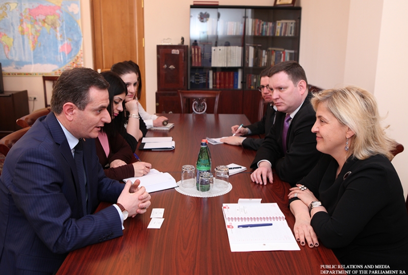 Քննարկեցին Հայաստանի` Մաքսային Միությանն անդամակցելու վերաբերյալ որոշումից հետո ԵՄ համագործակցությանը եւ նոր հնարավորություններին վերաբերող հարցեր