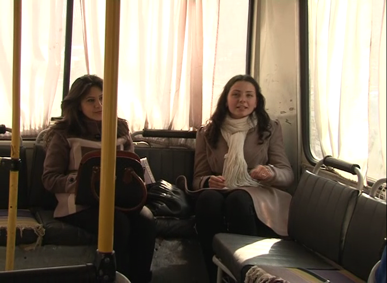 «Իրենց կամքով» եկածներին ավտոբուսով հետ տարան. «Ա1+» (տեսանյութ)
